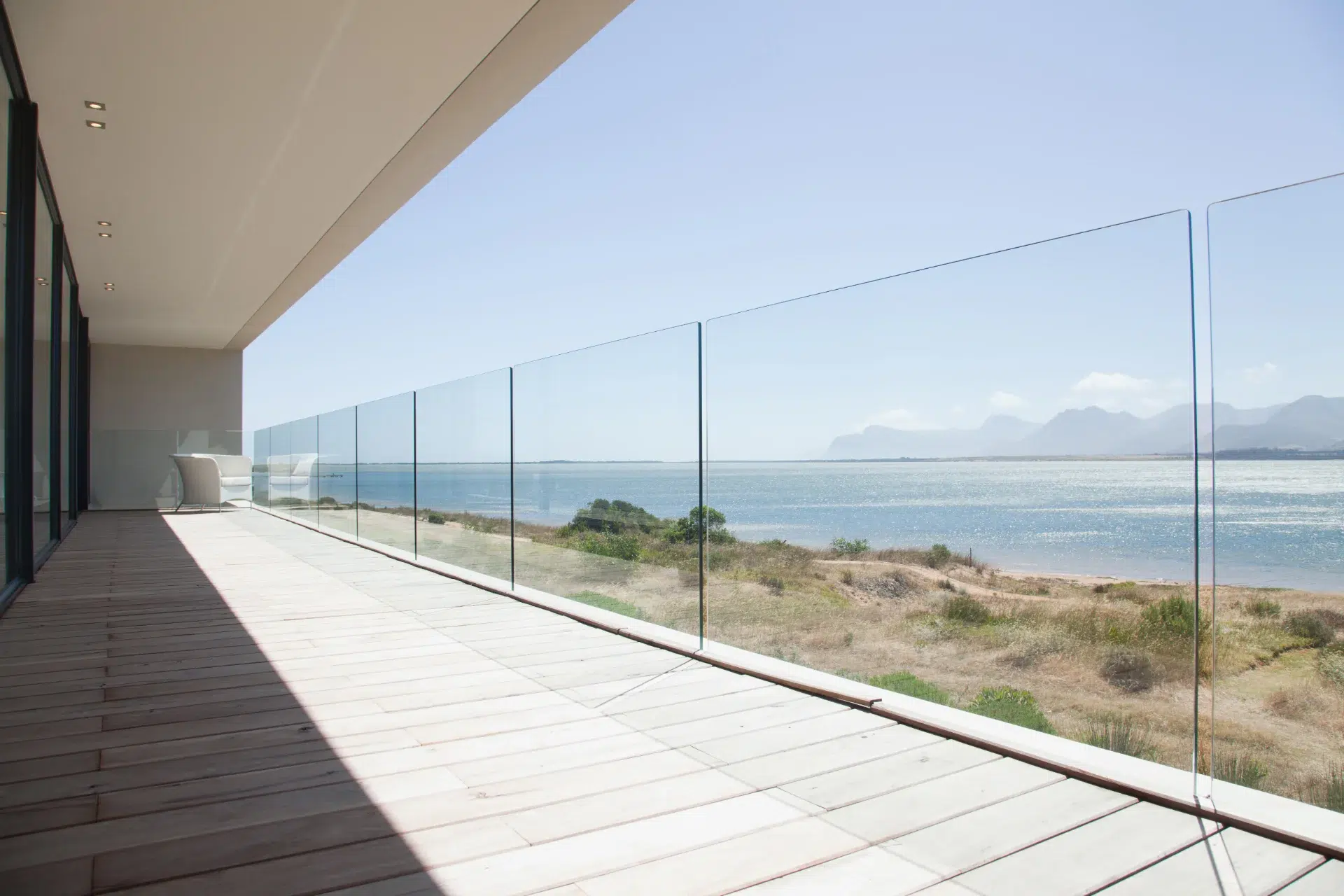 VLX 120 Glass Railing System in Tampa, FL | Meridian Windows and Doors Tampa - detail 1